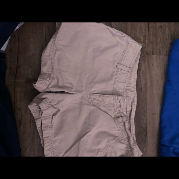 Womens shorts and tanktop  in good condition - Picture 4 of 7